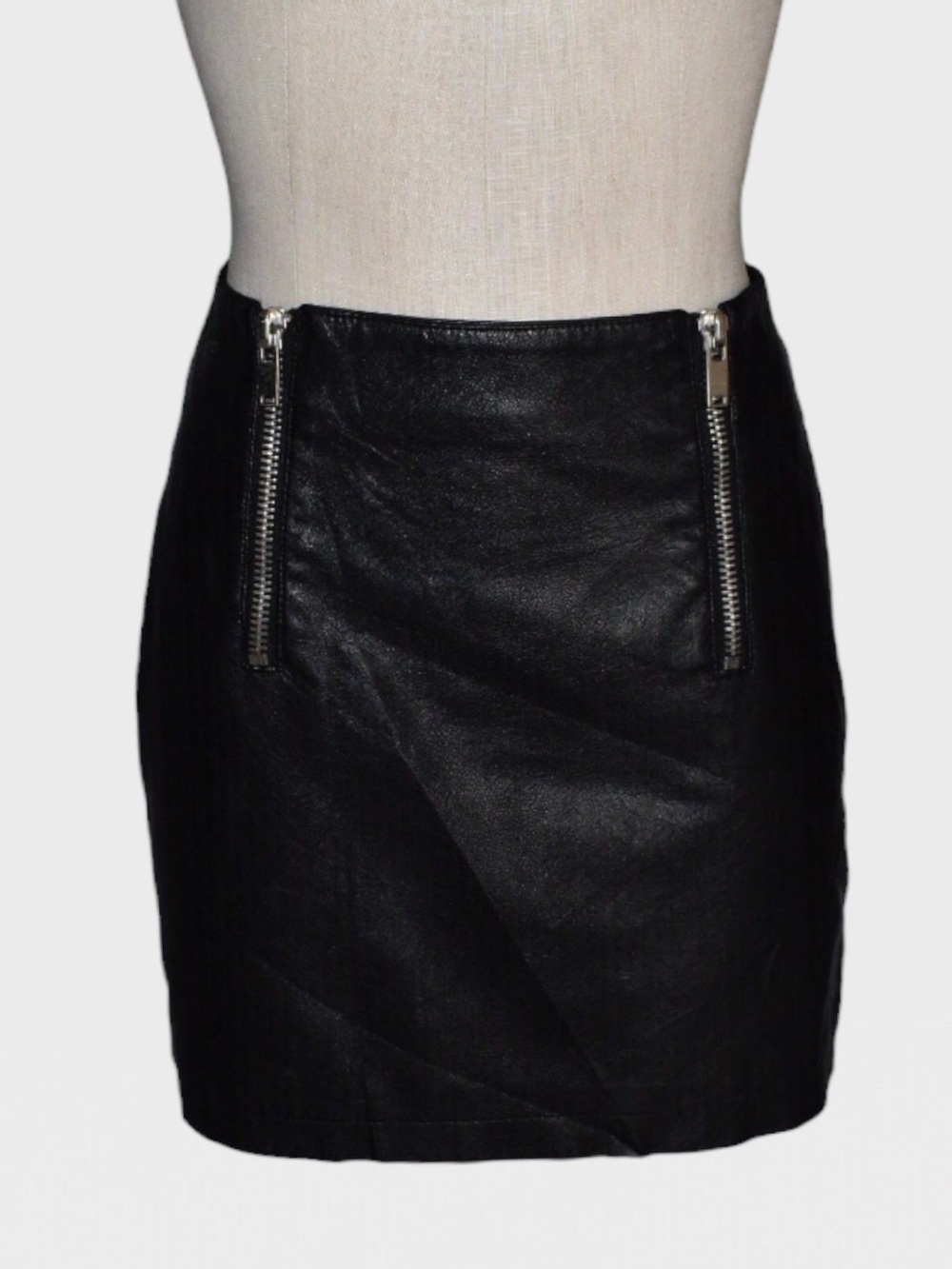 Forever 21 Faux Leather Zip Mini Skirt